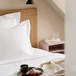 Aura 3*